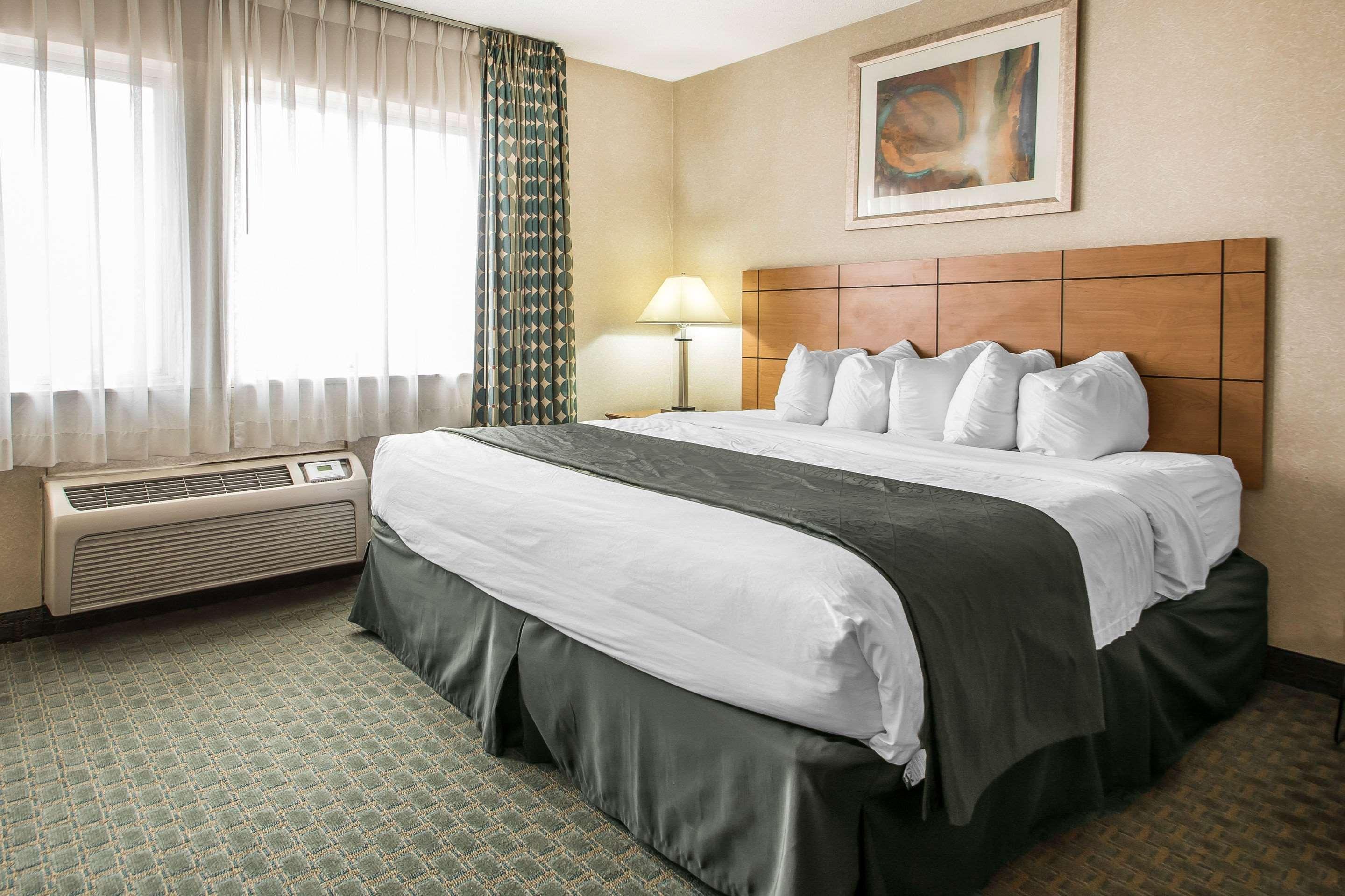 Quality Inn Dubuque On Hwy 20 Eksteriør billede