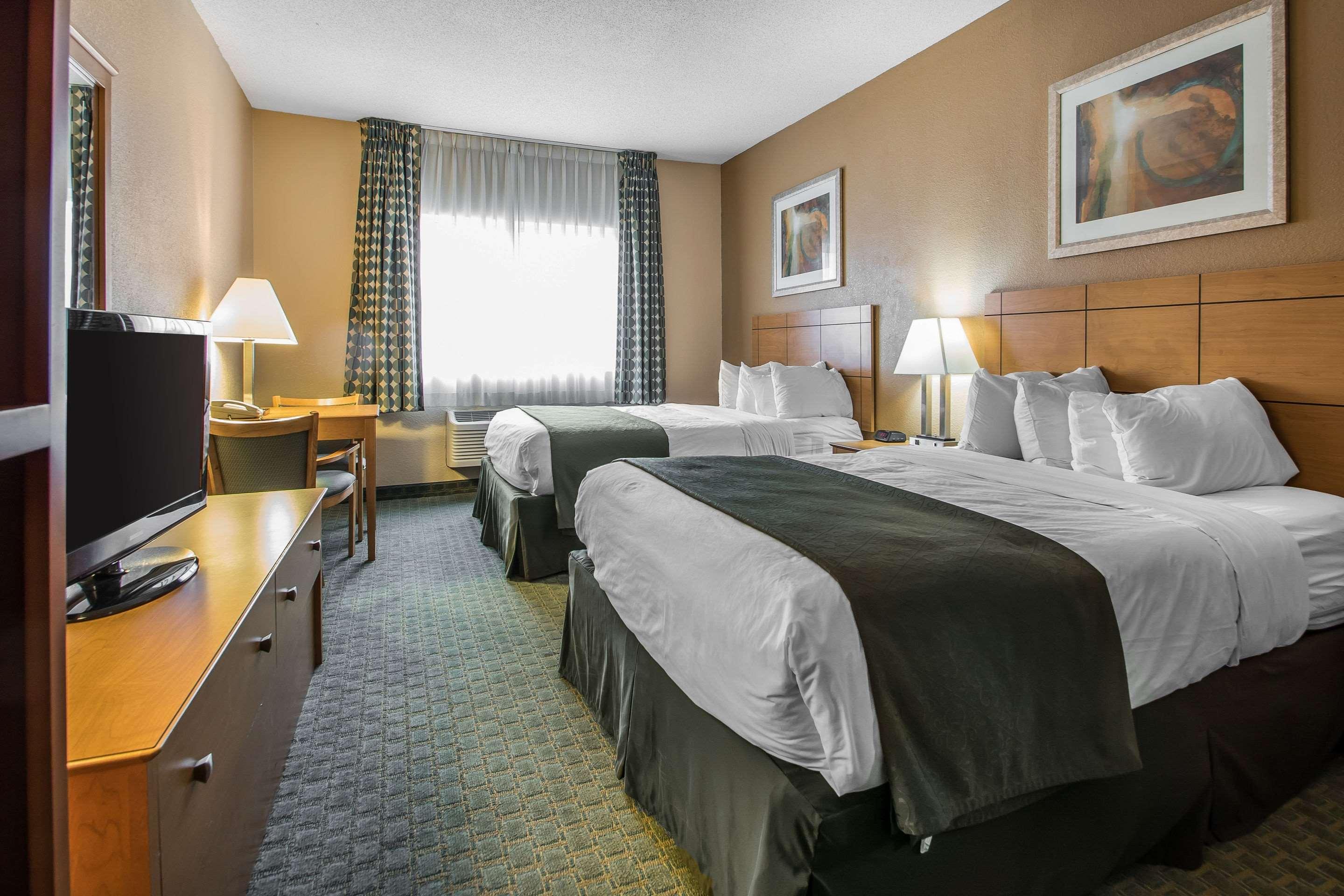 Quality Inn Dubuque On Hwy 20 Eksteriør billede