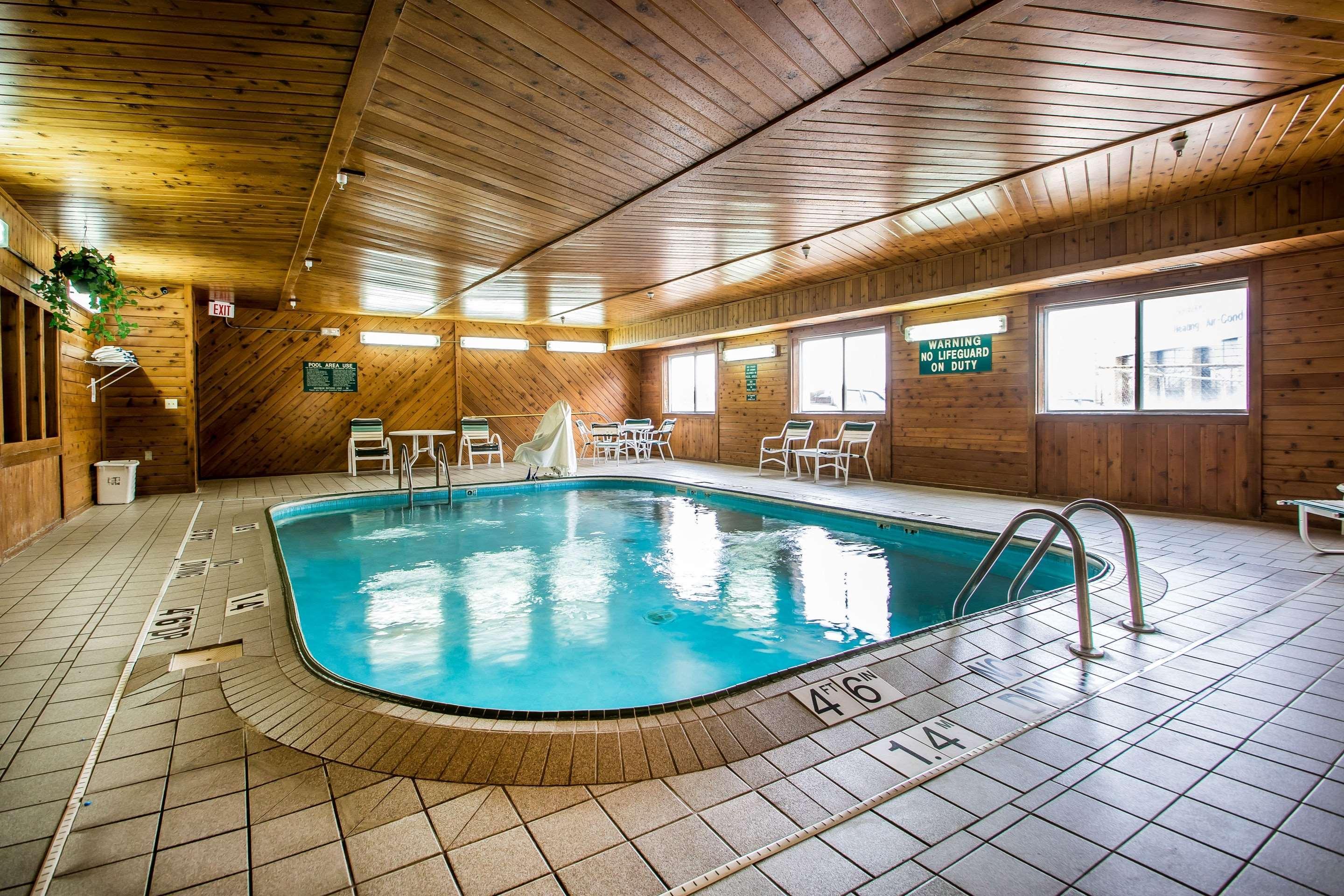 Quality Inn Dubuque On Hwy 20 Eksteriør billede