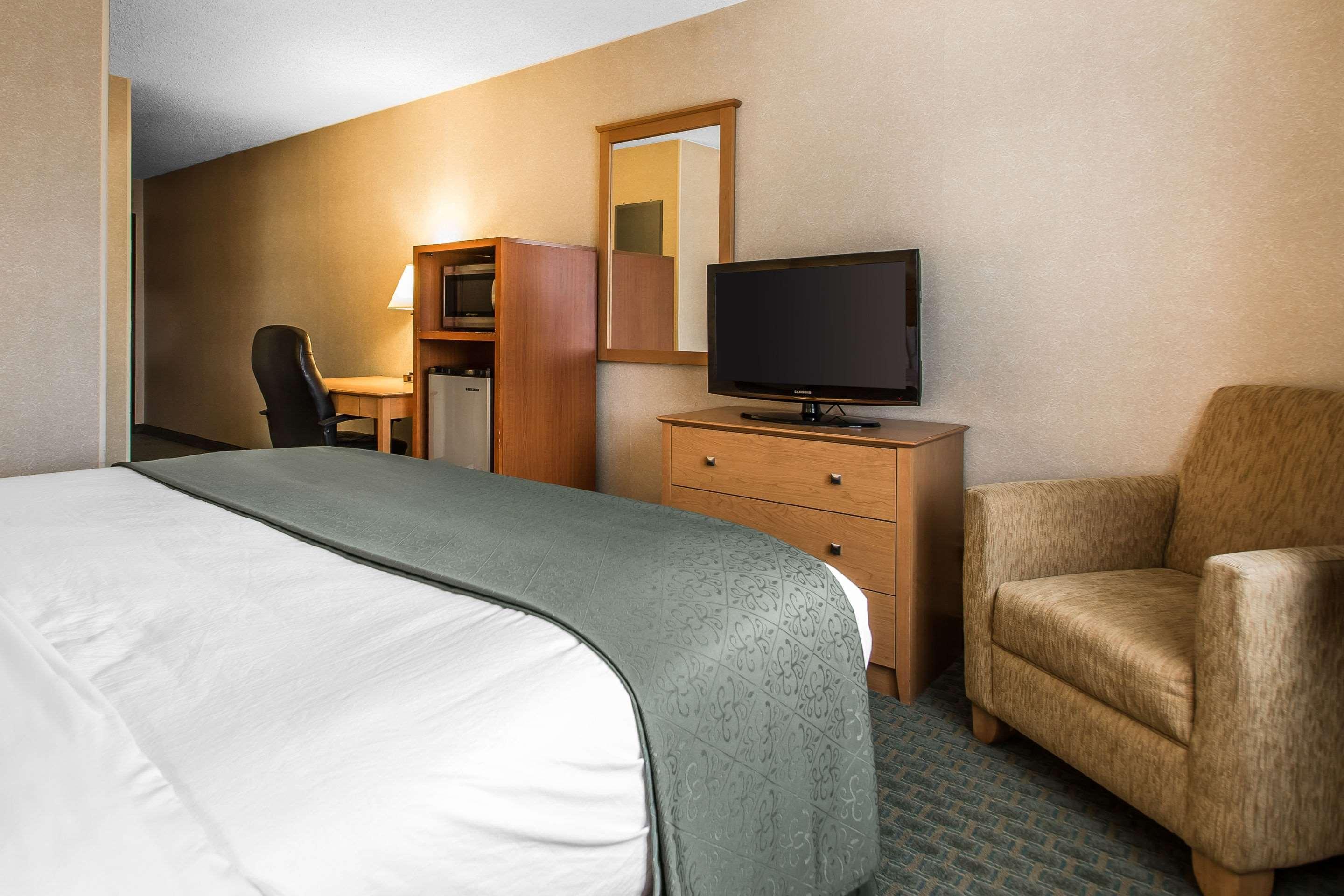 Quality Inn Dubuque On Hwy 20 Eksteriør billede